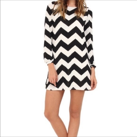 Bridgitte Bailey Dresses & Skirts - 3/$25 Skylar Shift Dress Chevron Zig Zag Dress